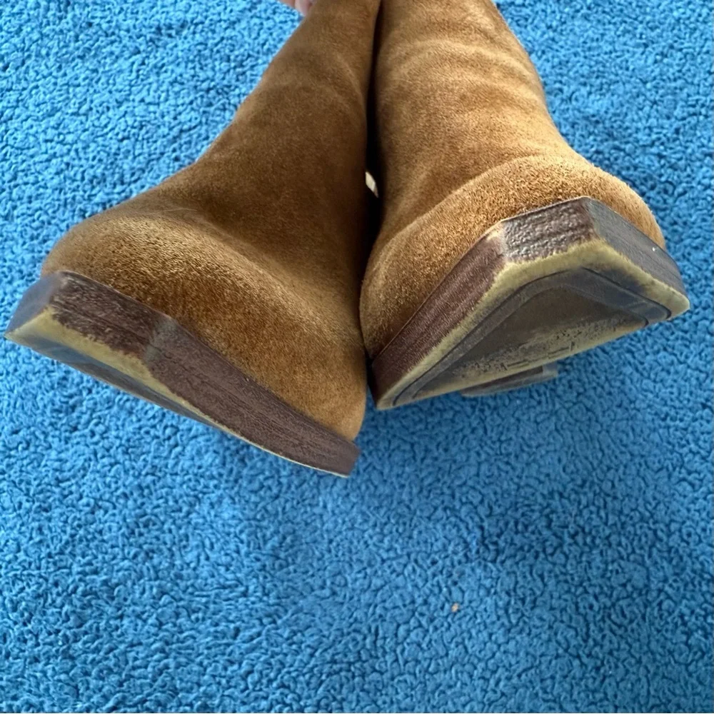 Sz 7 — Vince Camuto Bibestie suede ankle booties - Picture 5 of 12